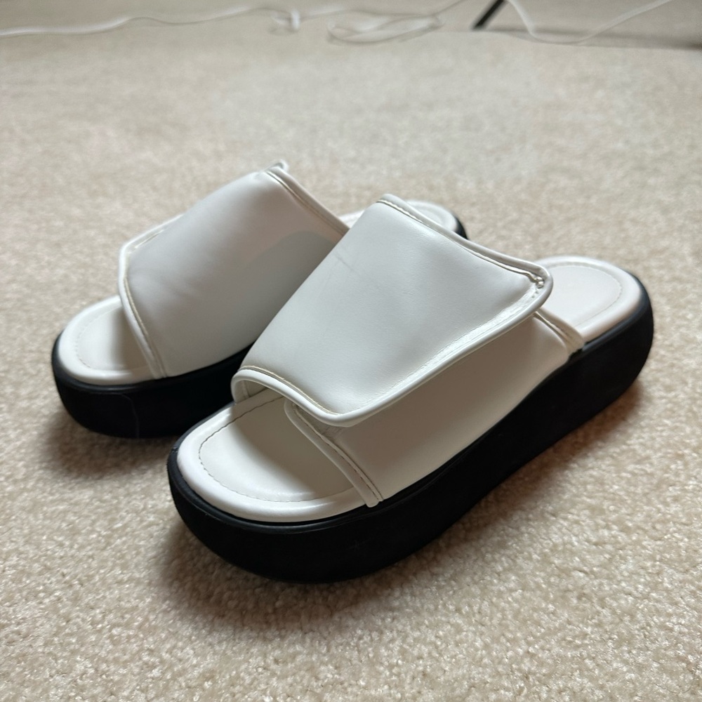 OAK + FORT White Platform Slide Sandals
